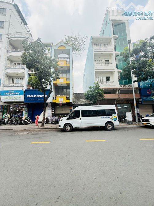 Siêu Phầm Khan Hiếm MT Phổ Quang - 8,2m*20m Cấp 4- CTXD Hầm 8Tầng - Gía : 40Tỷ