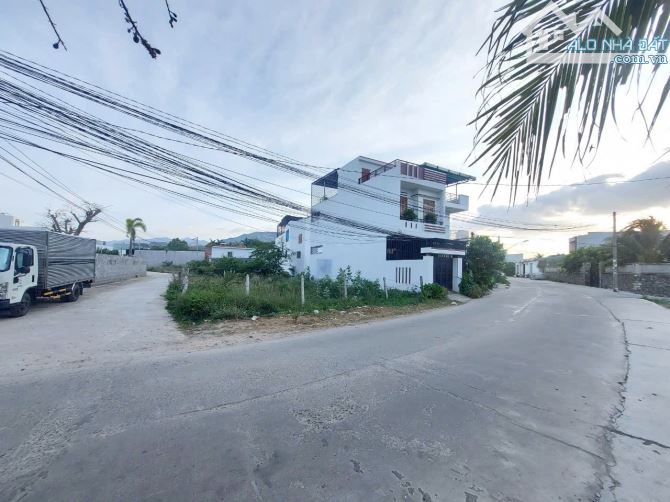Bán lô đất góc mặt Đường Phú Trung, Vĩnh Thạnh, Nha Trang, Khánh Hòa.