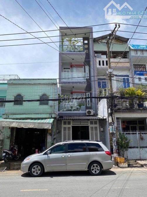Nhà 4 Tầng - Mặt Tiền Đường, DT: 4x20= 80m2, Quận Tân Phú