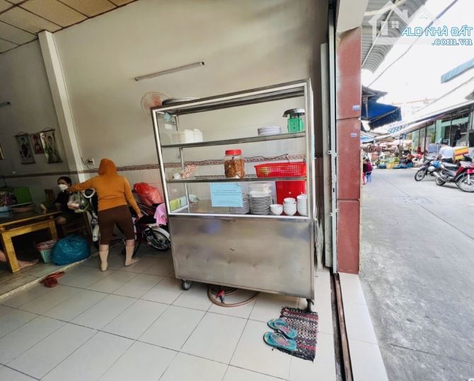 Bán nhà mặt kinh doanh , 4 x 17 m chỉ 5 tỷ rẻ nhất khu.