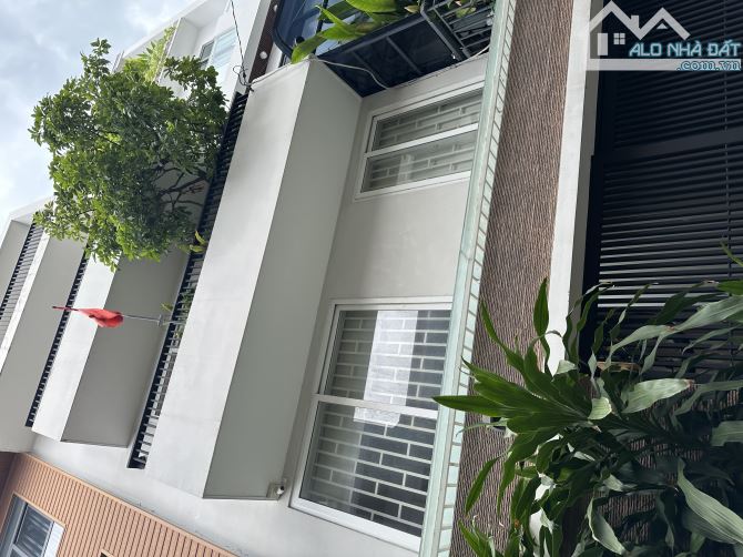 Siêu phẩm Gò Vấp 4tầng LÊ VĂN THỌ 75m2 - hẻm xe hơi gần CV Làng Hoa; khuôn đất vuông đẹp