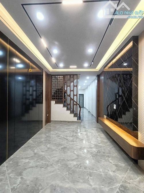 Siêu phẩm Cổ Nhuế - Mặt ngõ thẳng, thông, thoáng - Ô tô đỗ cửa - Cách mặt phố chỉ 20m - Th