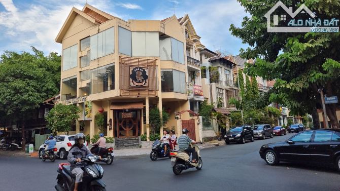 Góc 2 mặt tiền Nguyễn Đình Chiểu (Q3), 3x14m, 3 tầng, giá 14 tỷ