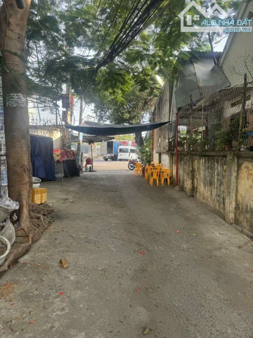 Giá đầu tư: Bán nhà cấp 4 lô góc có gác lửng cũ đườngoto cách đường Phước Long 20m.dt43m