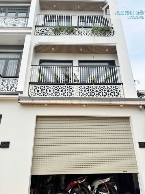 NHÀ 3 TẦNG ĐƯỜNG THÔNG GẦN TRƯỜNG HOÀNG VIỆT: GIÁ 3.77 tỷ