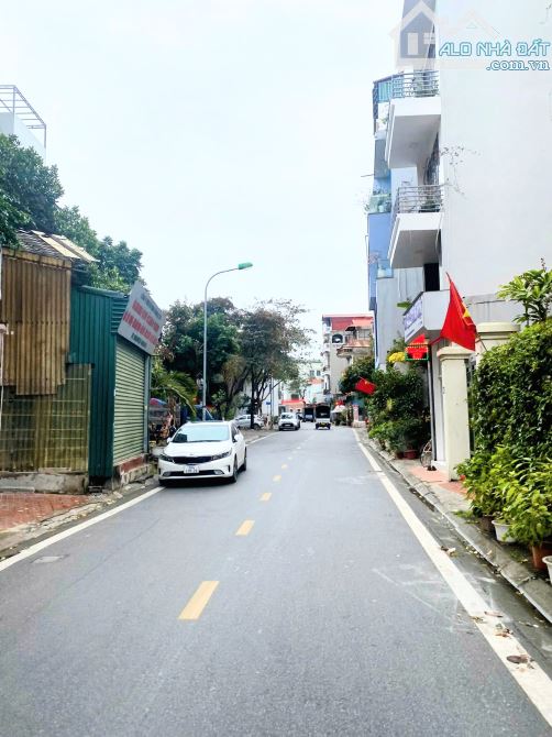 🚀 SIÊU HIẾM NGUYỄN VĂN CỪ LB, DT56M², 5 TẦNG, LÔ GÓC, Ô TÔ VÀO NHÀ, KINH DOANH,GIÁ 13.XTY