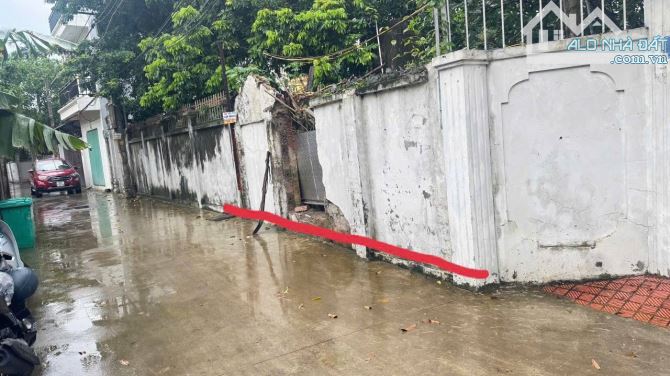 Đông Mỹ, Nam Phù. DT: 60.5m, MT: 5.5m, ngõ thông, ô tô vào đất , giá 5.4 tỷ