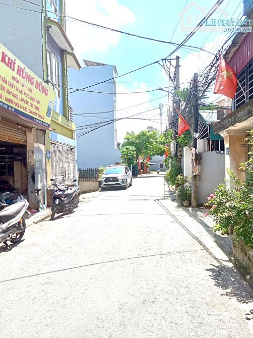 Bán Mảnh đất đẹp 55m  Long Biên - sổ đỏ vuông đẹp