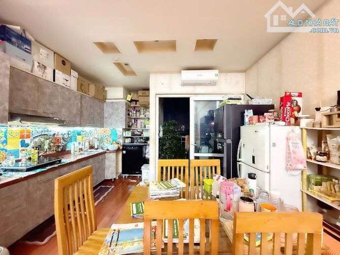 Bán căn chung cư phố Giải Phóng gần Linh Đàm 80m2
