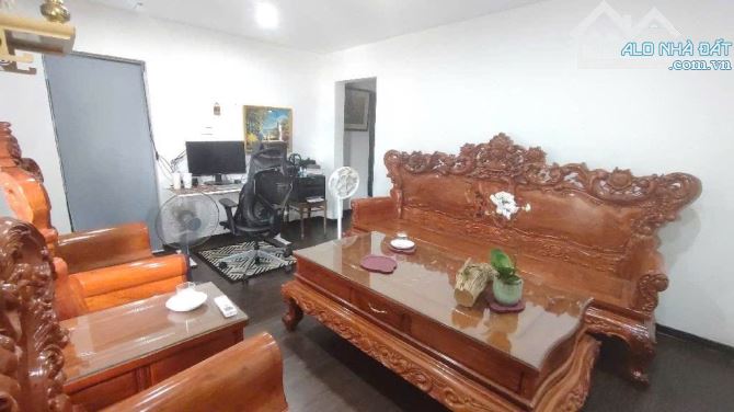 Chính chủ gửi bán Tập Thể Bách Khoa, Hơn 4,5 tỷ, duplex 2 tầng đập thông, 150m2 x 3 ngủ.