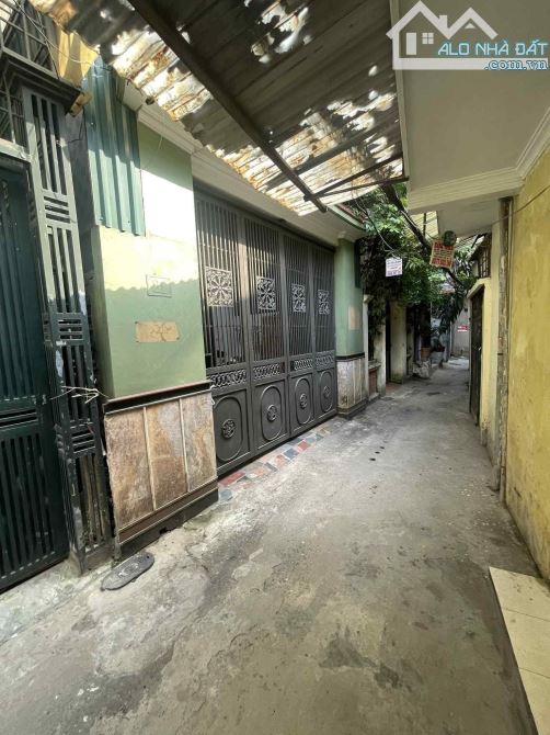 BÁN NHÀ LÁNG HẠ ĐỐNG ĐA 76m 5Tầng Mt 4.8m GIÁ 13.5 TỶ NGÕ THÔNG 2 THOÁNG KINH DOANH.