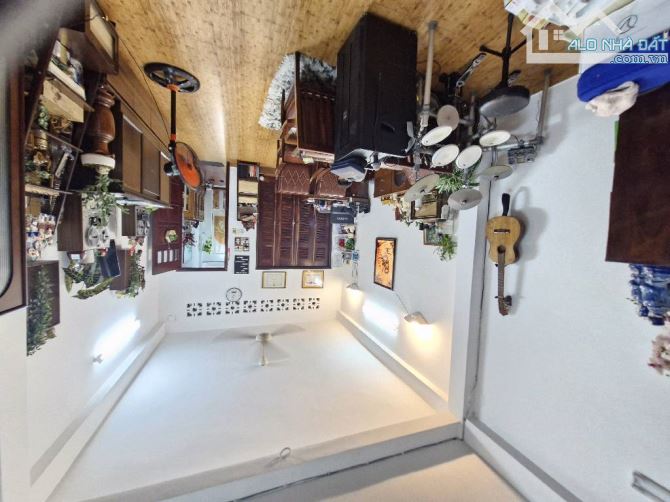 MẶT TIỀN KD SIÊU ĐẲNG SÁT CHỢ BẾN THÀNH DÒNG TIỀN KHỦNG 6 TẦNG 4X17 NHỈNH 100TỶ