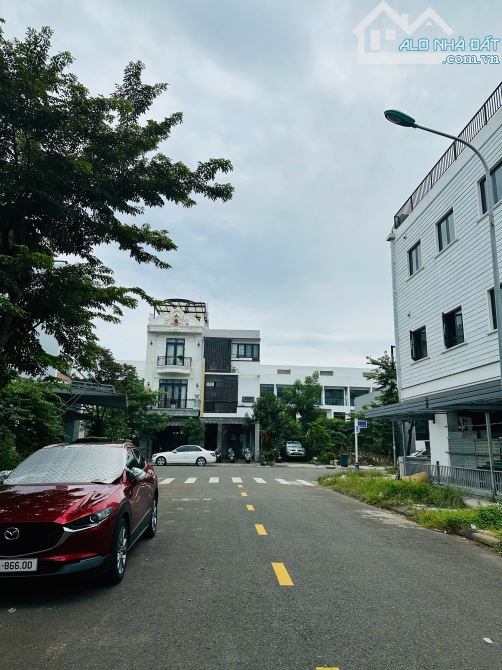 Bán đât KHU HÓI KIỂNG GẦN SỐNG. Nam Hoà Xuân, giá siêu re. 4ty5