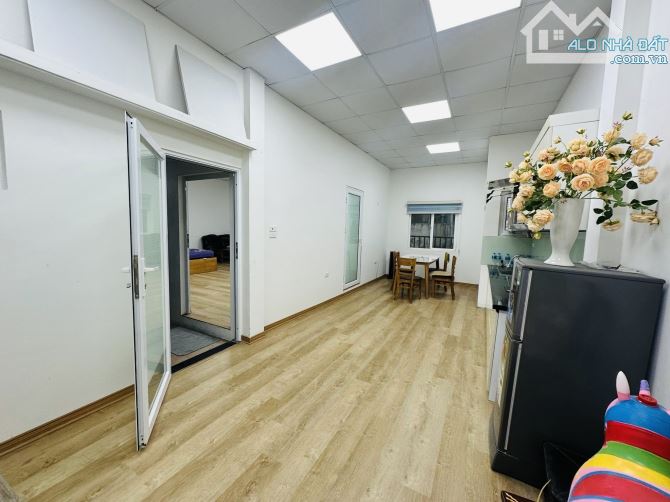 HIẾM BA ĐÌNH! 85m2,4T thang máy - Cách mp Kim Mã 40m - ô tô đỗ cửa