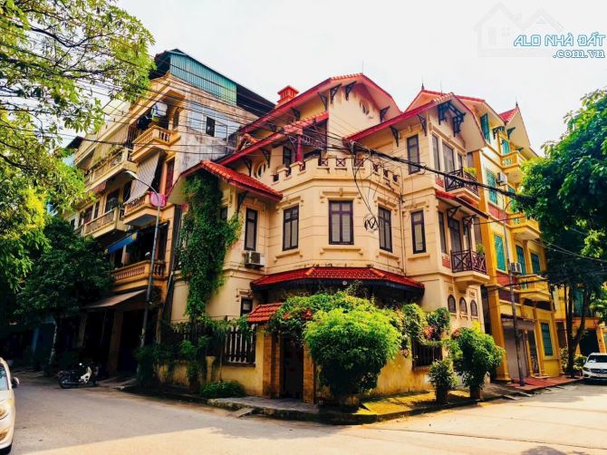 Bán Biệt Thự Đại Kim, Lô Góc view vườn hoa. 110m2 x 4 tầng, MT 10m. Oto. 42,9 tỷ.