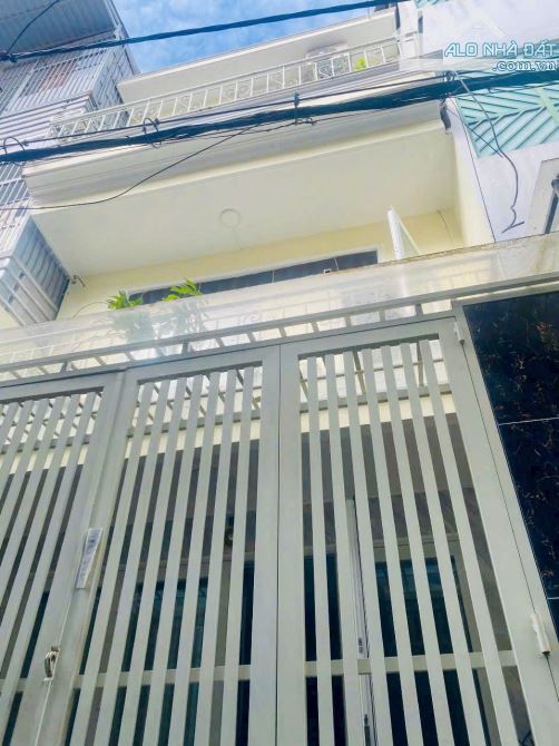 HÀNG HIẾM - 44m2 - 3 TẦNG ĐÚ - HẺM XE HƠI - Gần Tân Sơn Nhất, BV 175, sân bay - NHỈNH 5 TỶ