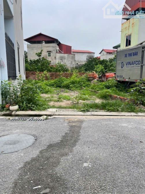 Bán 45.2m2 Đa Tốn, ô tô tải vào đất