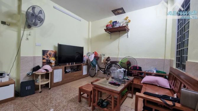 CẦN BÁN NHÀ AN DƯƠNG VƯƠNG TÂY HỒ - 25M2