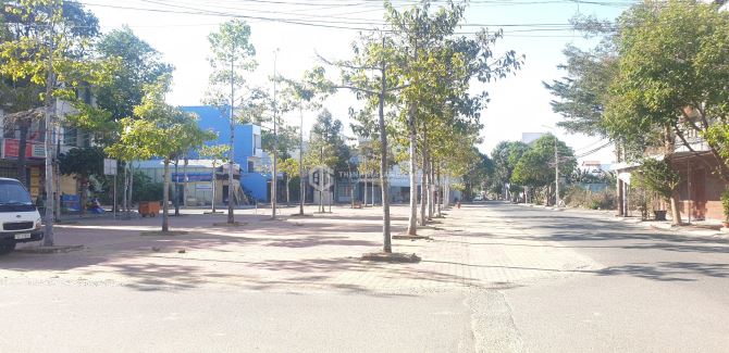 BÁN CĂN GÓC 2 MẶT TIỀN KHU ĐÔ THỊ CHÍ LINH ĐỐI DIỆN CÔNG VIÊN CÓ NHÀ SẴN GIÁ TỐT P10 TPVT