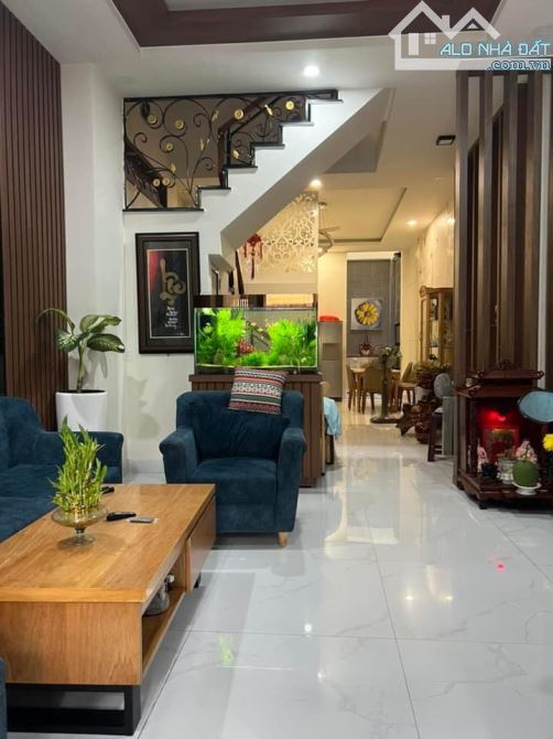 XE HƠI TRÁNH! Bán Nhà 5 Tầng Cực Đẹp Nguyễn Thiện Thuật, 38m2, 9.2 Tỷ