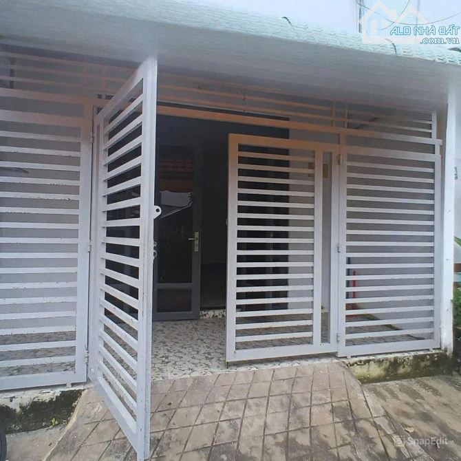 Cần bán gấp căn nhà ở 1/ Đ. Tân Hiệp 18 , Hóc Môn 94m2 - Sổ hồng riêng - giá 870tr