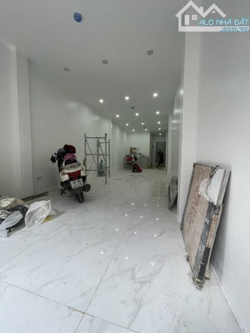 Nhà phố Cát Linh, Đống Đa 53m x 7 tầng thang máy, mặt ngõ ô tô tránh, vừa ở vừa kinh doanh