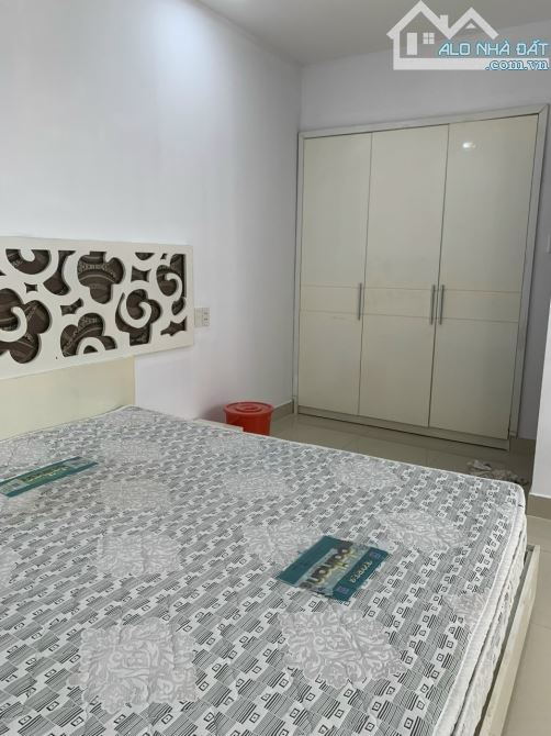 Chính chủ cần bán nhanh căn nhà 4 tầng đường ba đình. Thạch thang. Hải Châu