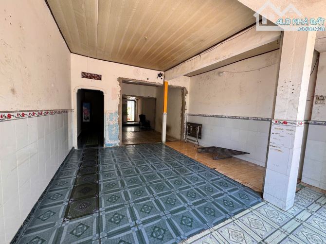 Bán nhà cấp 4 mặt tiền Võ Thị Sáu – gần biển Bãi Sau – đường 30m – giá 21,5 tỷ TL