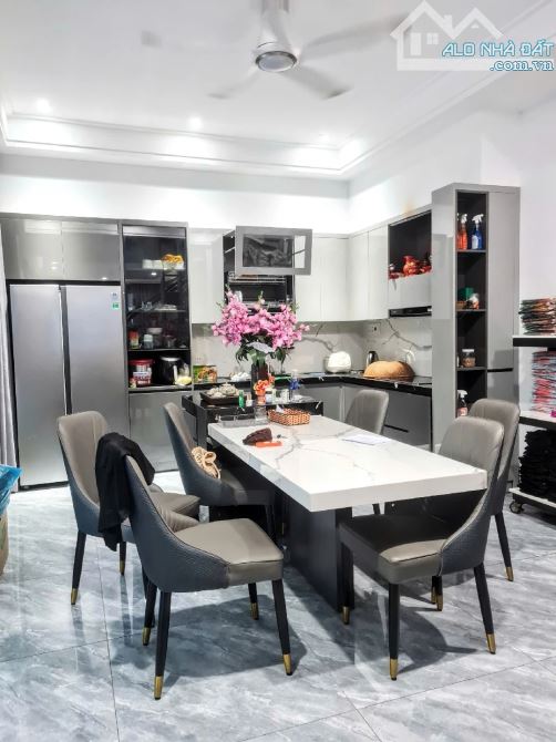 🔥Với 9,x Tỷ – Sở Hữu Ngay Nhà Lô Góc 3 Tầng – Gần Biển, Chợ, Trường, Cầu Sông Hàn🔥