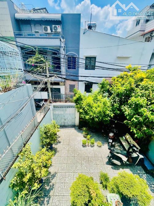 NHÀ HIẾM -  NỞ HẬU 7,5M  - DT 157M² – XE HƠI NGỦ TRONG NHÀ - NGUYỄN KHOÁI P2 - QUẬN 4