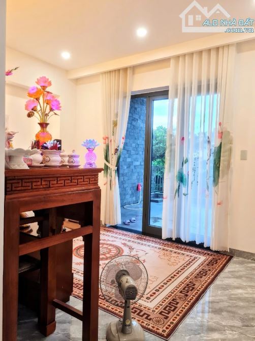 🌈 Nhà 3 Tầng Hiện Đại – Lô Góc 2 MT – Full Nội Thất – Vị Trí Vàng Gần Biển – 9,x Tỷ