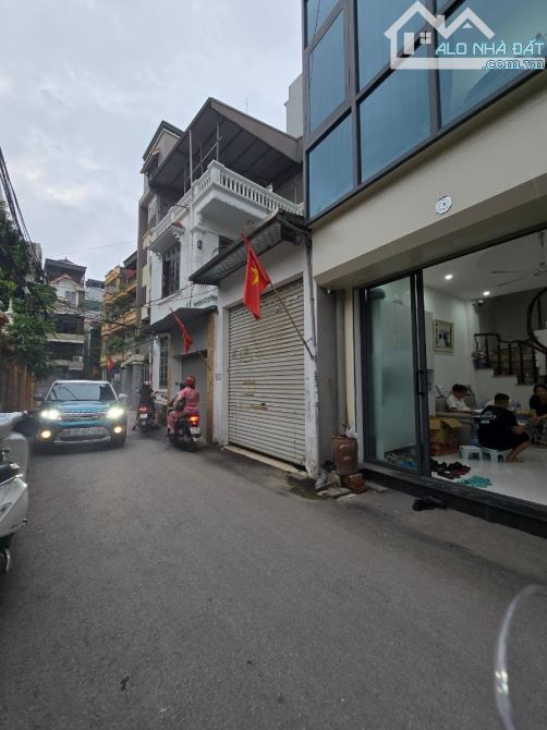 Cực hiếm !Bán CCMN phố Nguyễn Lương Bằng - Đống Đa ,thang máy ,dòng tiền 600tr/1n giá 11 t