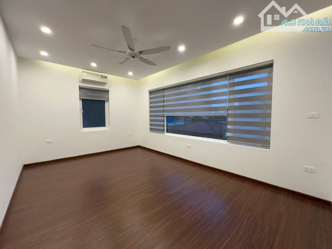 Cho thuê nhà 60mx 5 tầng phố Trần Quốc Hoàn - Cầu Giấy ô tô đỗ cửa làm vp, ở ...