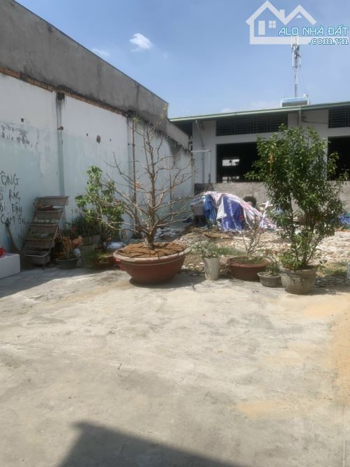 BÁN NHÀ HXH NGAY CHỢ HÓC MÔN – GIÁ CHỈ 590 TRIỆU DT: 4x10 Đất Đẫ Xây Tường 2m Giá Rẻ