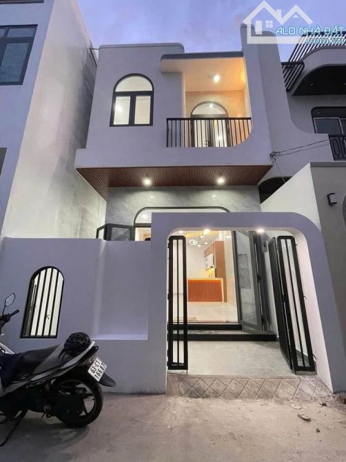 Chủ chuyển chỗ ở cần bán lại nhà mới , cách đại học Lạc Hồng 5p di chuyển