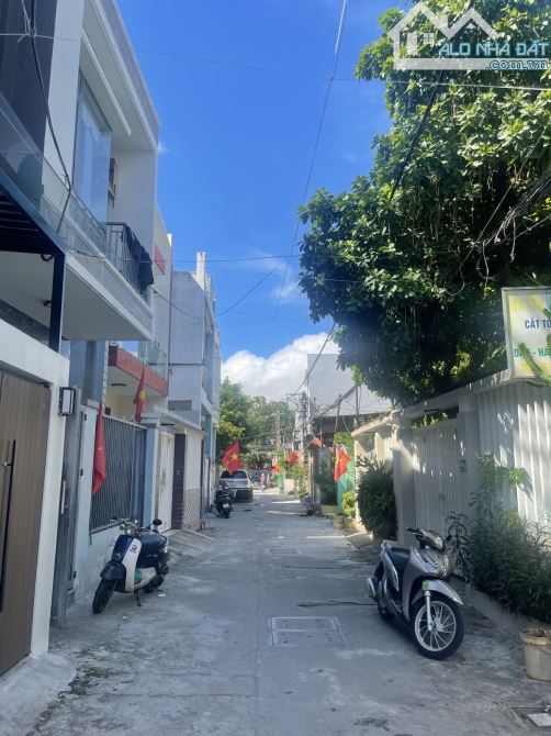 🌴 BIỆT THỰ SÂN VƯỜN GẦN BIỂN – KHÔNG GIAN SỐNG ĐẲNG CẤP 🌴 📍 Vị trí: Võ Duy Ninh  🏡 Bạn