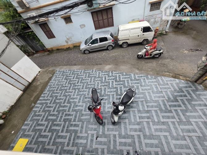 Bán nhà Long Biên - chân cầu Trần Hưng Đạo - gara ô tô thang máy - 6 tầng - 38m - 12.9 tỷ