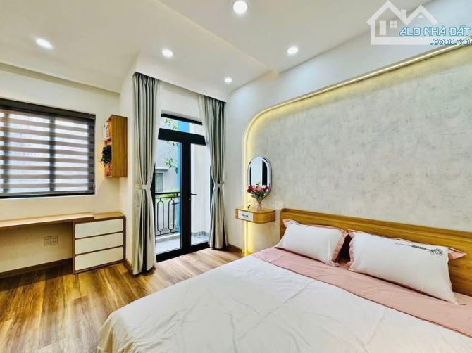 Trịnh Văn Bô - Ô tô - Sát phố - Full nội thất - Hơn 6 tỷ