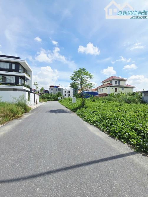 Ms Linh-Bán lô đất 2 mặt tiền trước sau 123m Tổ 6 thị trấn An Dương giá chỉ 4,x tỷ