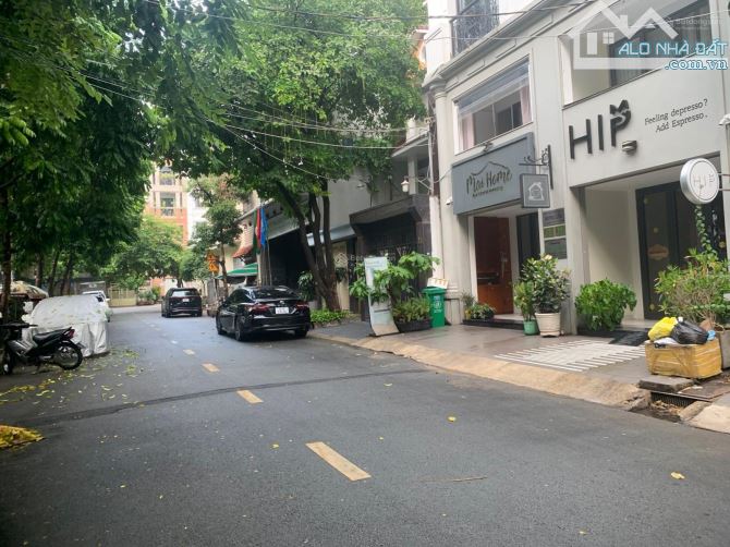 Bán biệt thự mini đường Hoàng Hoa Thám Quận Tân Bình, DT: 5x 17m ( 4 tầng + thang máy )