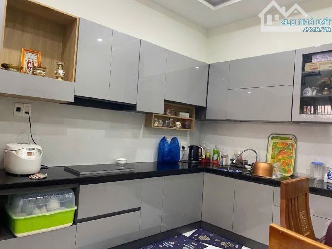 nhĩnh 5 tỷ sở hữu nhà 3 tầng kiệt ô tô Núi Thành , Hải Châu, Đà