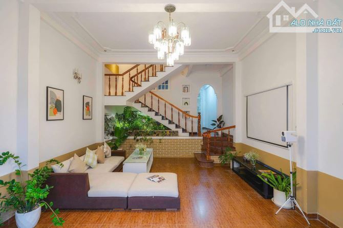 HOMESTAYS CAO CẤP – ĐƯỜNG NAM KỲ KHỞI NGHĨA,102M - 13TY5, TP. ĐÀ LẠT 🌟