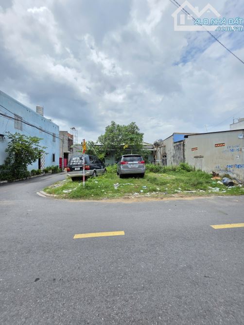Bán lô góc 7x26m, mặt tiền Lê Văn Tiên p. Tân Đông Hiệp gần Ngã Tư Chiêu Liêu
