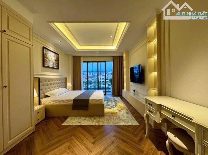 SIêu vip! Ngọc Thuỵ,lô góc,gara ô tô,ngõ thông,60M,8 tầng thang máy,full NT.Hơn 20 tỷ