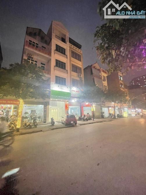 MẶT PHỐ, HOÀNG CÔNG KINH DOANH SẦM UẤT  NHÀ ĐẸP THANG MÁY VỈA HÈ 5M, DT 56M2 18 TỶ