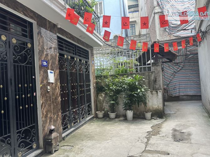CCMN TRUNG TÂM CẦU GIẤY - NGÕ NÔNG - 9 P. KHÉP KÍN - 50M RA Ô TÔ_5 TẦNG- 50M2-14,4 TỶ.