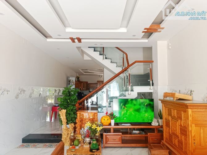 BÁN NHÀ 3 TẦNG ĐƯỜNG 10.5M NGỌC TỊNH , Khu Nam HOÀ XUÂN ,  Ngũ Hành Sơn MÓNG 7 tầng
