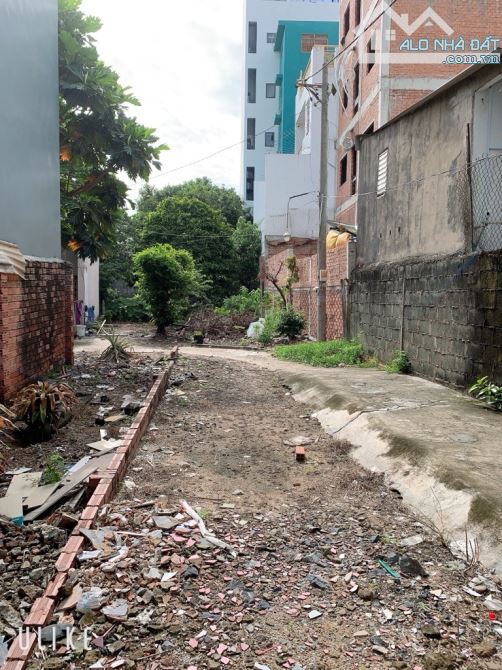 HÀNG HIẾM - LÔ ĐẤT DIỆN TÍCH KHỦNG 1200m2 - Ngang 25- HẺM 4M SÁT MẶT TIỀN NGUYỄN VĂN KHỐI