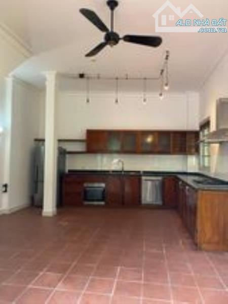 BÁN BIỆT THỰ KHỦNG CỦA GIỚI TINH HOA 576M2 - VIEW HỒ TÂY LỘNG GIÓ – THIÊN ĐƯỜNG NƠI HẠ GIỚ
