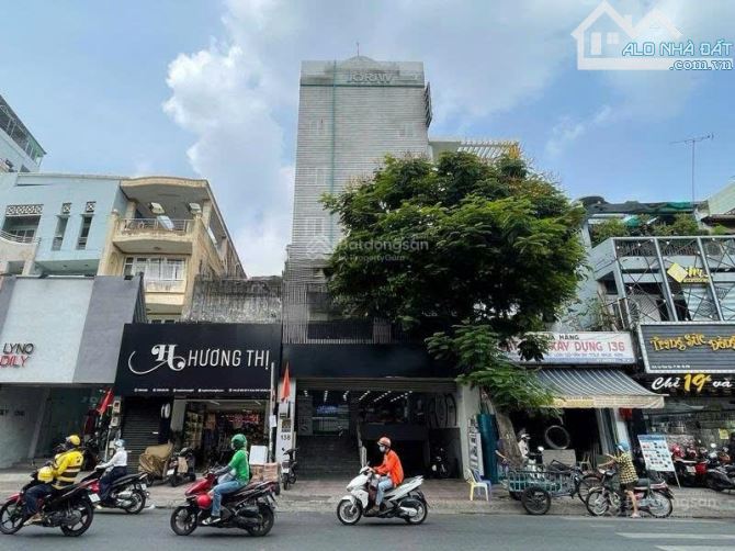 Góc 2 MT Nguyễn Thái Học, P.COL, Quận 1 (8.6x20.8m) - 3 Tầng - Thuê : 150Tr/Th - Giá 75 tỷ